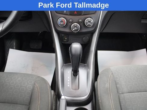 Used 2018 Chevrolet Trax LS AWD/4WD image 18