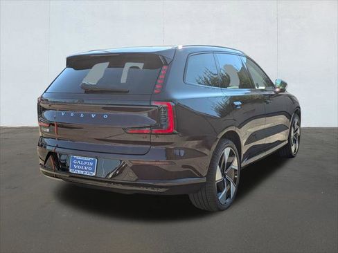New 2025 Volvo EX90 Ultra image 2
