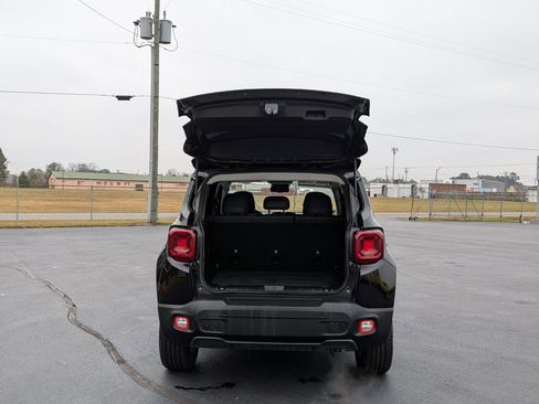 Used 2023 Jeep Renegade Limited w/ Limited Elite Group image 30