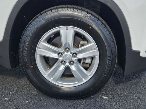 Used 2019 Chevrolet Trax LT w/ Driver Confidence Package FWD image 25