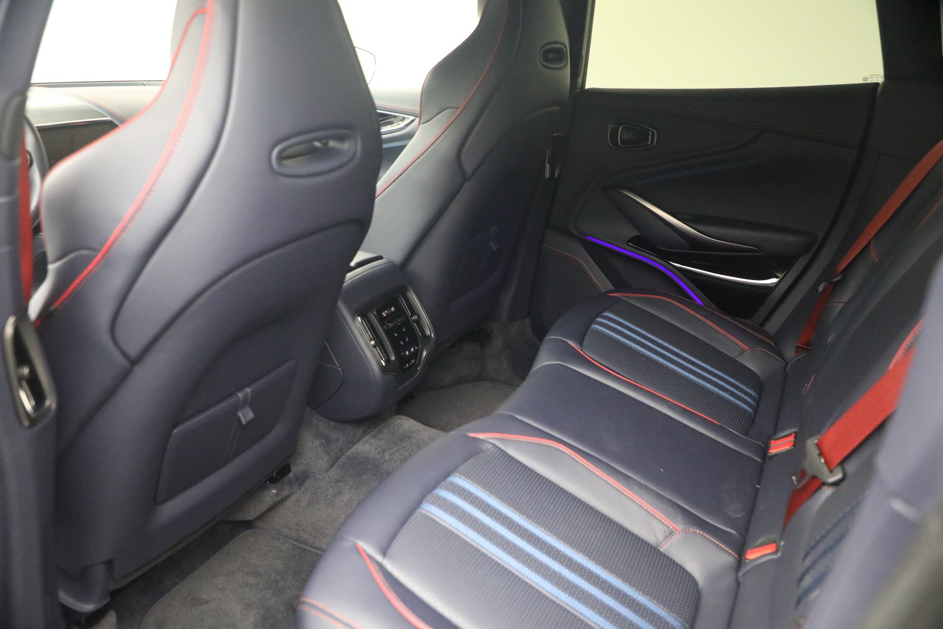 Used 2025 Aston Martin DBX 707 AWD/4WD image 25