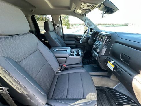 New 2025 GMC Sierra 2500 Pro w/ Convenience Package image 12