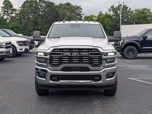 Used 2026 RAM 2500 Tradesman w/ Chrome Appearance Group AWD/4WD image 7