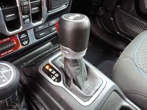 Used 2024 Jeep Wrangler Unlimited Rubicon 4xe image 14