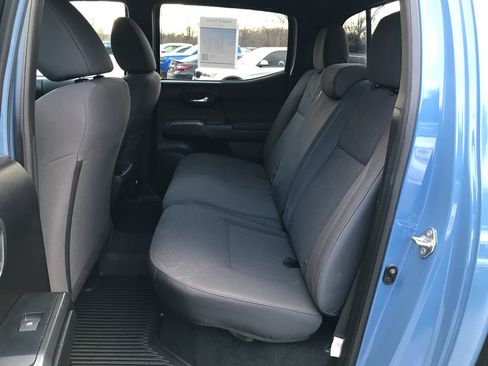 Used 2019 Toyota Tacoma TRD Off-Road image 26