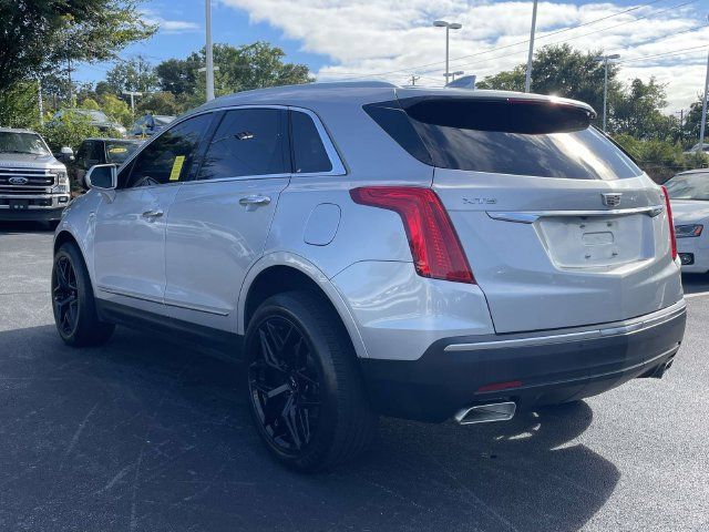 Used 2017 Cadillac XT5 Luxury w/ Driver Awareness Package FWD image 5