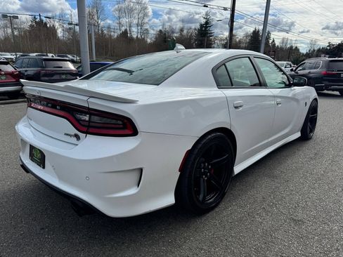 Used 2019 Dodge Charger SRT Hellcat w/ Navigation & Travel Group RWD image 5