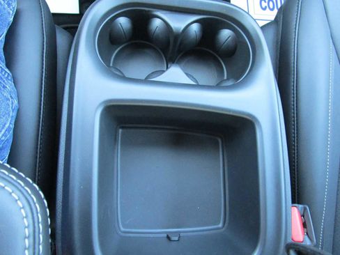 New 2025 Chrysler Pacifica Select image 28