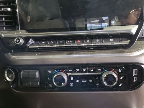 Used 2025 Chevrolet Silverado 1500 LTZ w/ LTZ Premium Package image 17