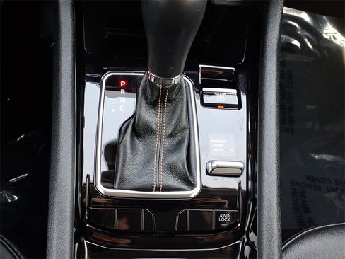 Used 2022 Jeep Compass Limited image 15