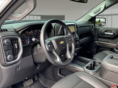 Used 2021 Chevrolet Silverado 1500 LTZ w/ LTZ Convenience Package II AWD/4WD image 18