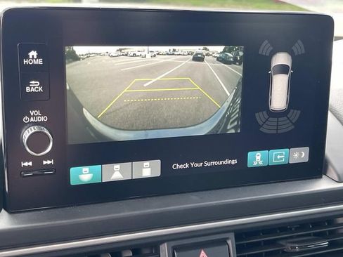 Used 2025 Honda Pilot Touring image 34