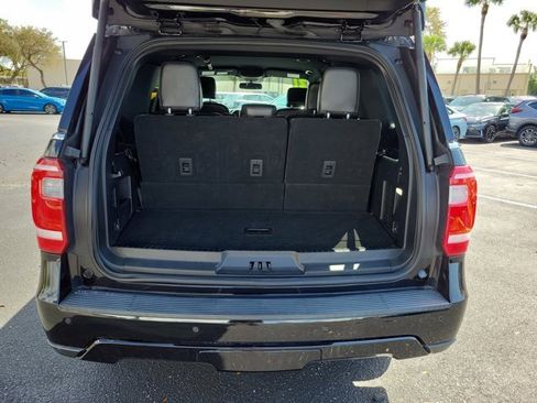 Used 2021 Ford Expedition XLT image 14