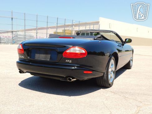 Used 1998 Jaguar XK8 image 24