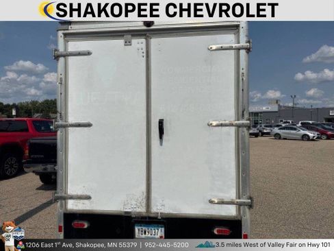 Used 2018 Chevrolet Express 3500 w/ Power Convenience Package image 3