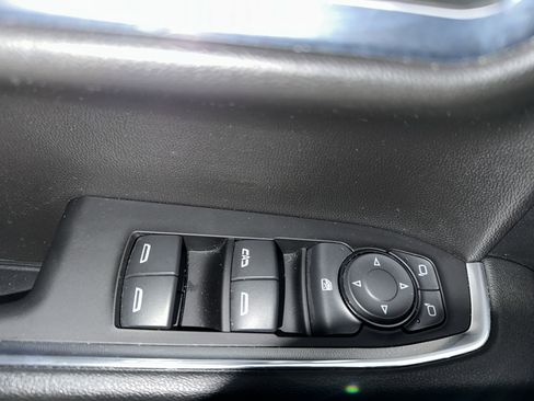 Used 2024 Chevrolet Silverado 1500 LT AWD/4WD image 21