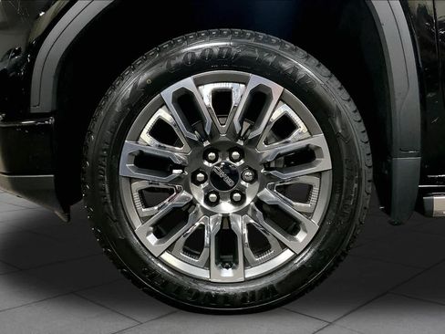 Used 2023 GMC Sierra 1500 Denali Ultimate AWD/4WD image 11