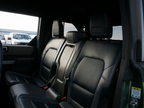 Used 2023 Ford Bronco Wildtrak image 29