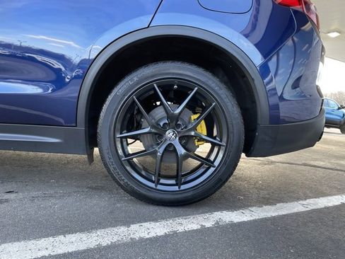 Used 2020 Alfa Romeo Stelvio Sprint w/ Nero Edizione image 35