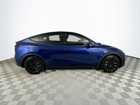 Used 2022 Tesla Model Y Long Range AWD/4WD image 8