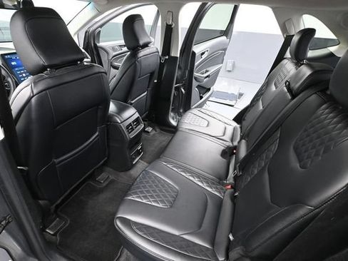 Used 2024 Ford Edge Titanium AWD/4WD image 36