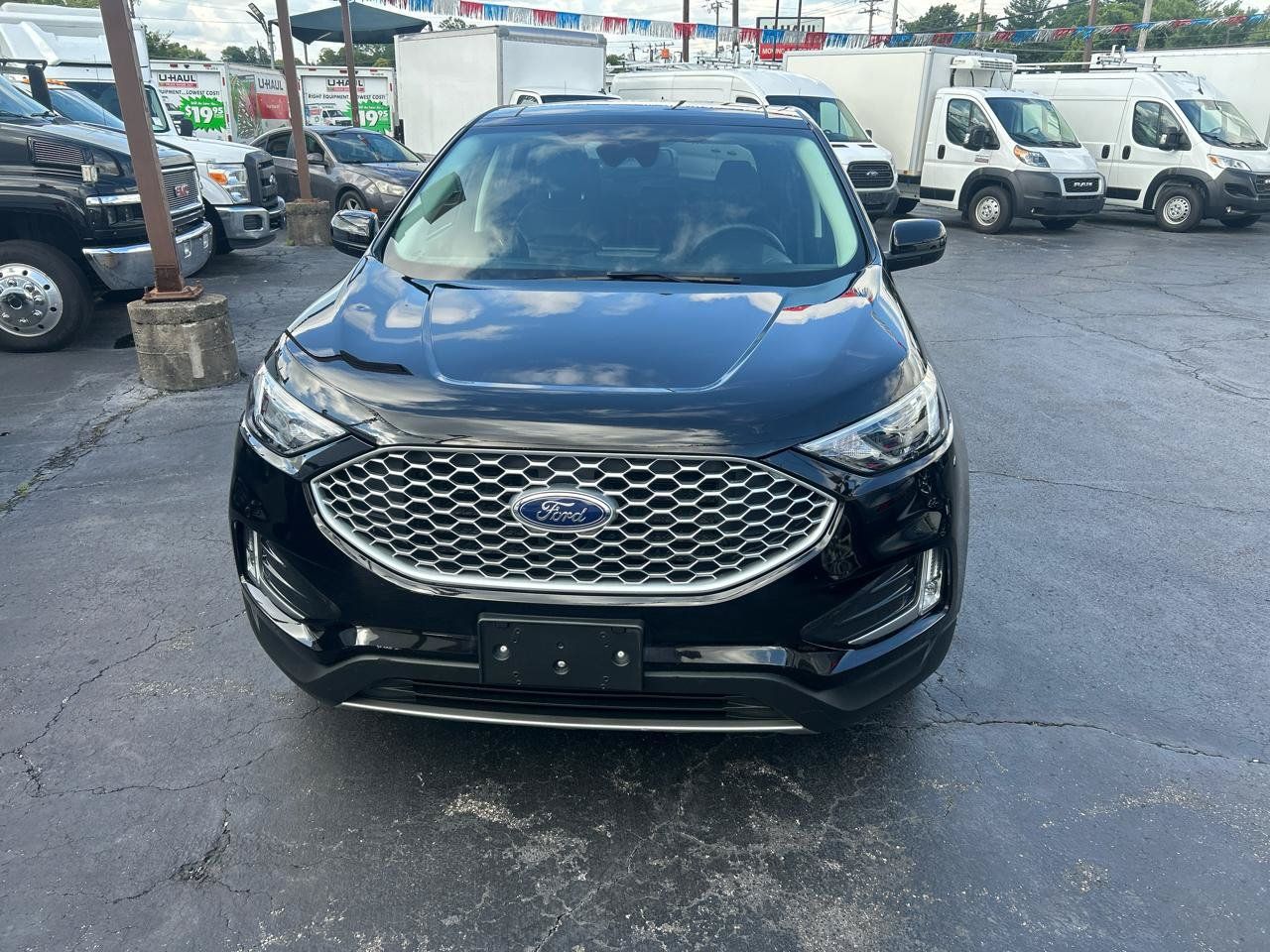 Used 2024 Ford Edge SEL w/ Convenience Package AWD/4WD image 2
