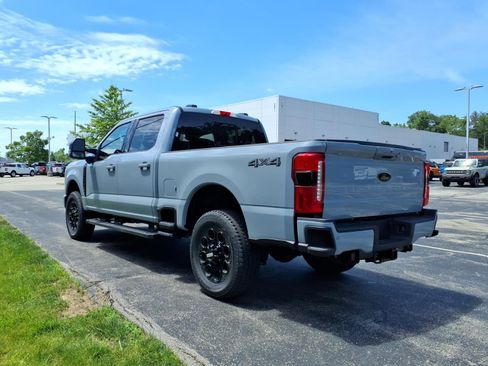 New 2026 Ford F250 Lariat w/ Black Appearance Package AWD/4WD image 8