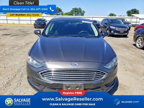 Used 2017 Ford Fusion SE w/ Fusion SE Technology Package image 7