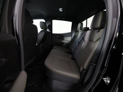 Used 2026 Chevrolet Colorado ZR2 w/ ZR2 Bison Edition image 13