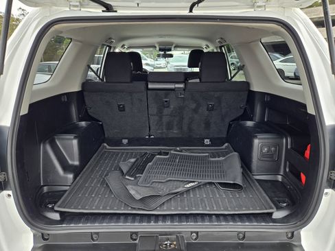 Used 2018 Toyota 4Runner TRD Off-Road AWD/4WD image 27