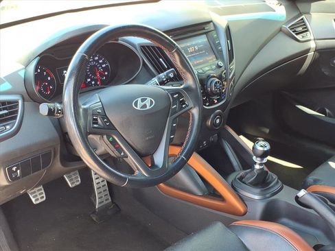 Used 2016 Hyundai Veloster Turbo image 14