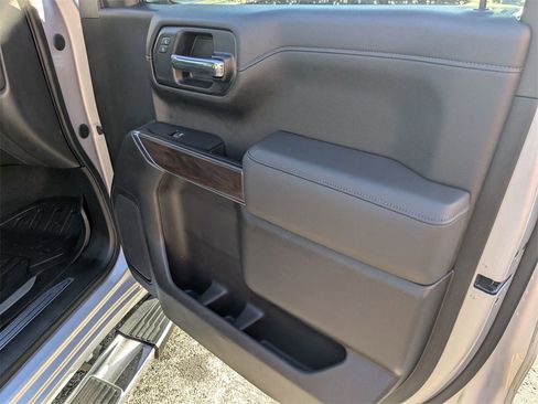 Used 2019 GMC Sierra 1500 SLT w/ SLT Premium Package image 27