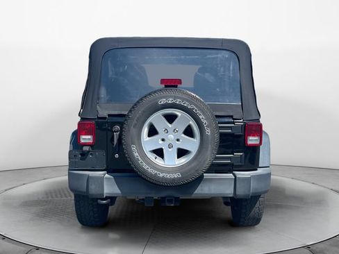 Used 2016 Jeep Wrangler Unlimited Sport w/ Connectivity Group AWD/4WD image 4