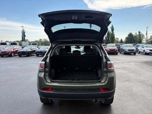 Used 2019 Jeep Compass Limited AWD/4WD image 16