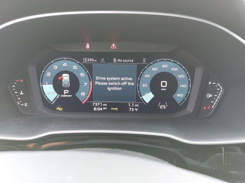 Certified 2025 Audi Q3 2.0T Premium w/ Convenience Package AWD/4WD image 13