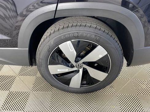Used 2025 Volkswagen Taos S AWD/4WD image 19