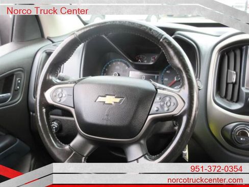 Used 2016 Chevrolet Colorado Z71 w/ Z71 Midnight Edition RWD image 16