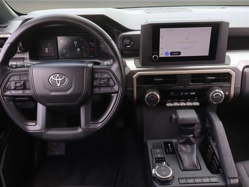 Certified 2025 Toyota Tacoma SR5 AWD/4WD image 14