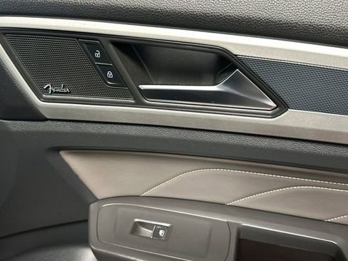 Certified 2023 Volkswagen Atlas SEL Premium image 23