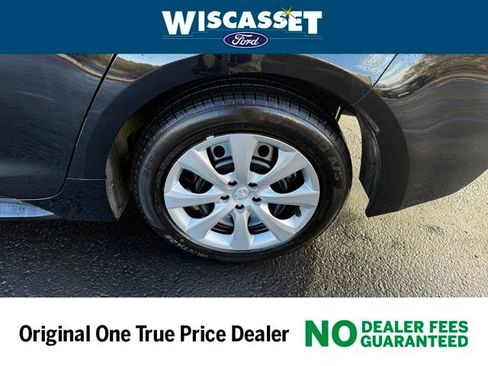 Used 2023 Toyota Corolla LE image 20