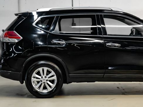 Used 2015 Nissan Rogue SV w/ SV Family Package FWD image 10