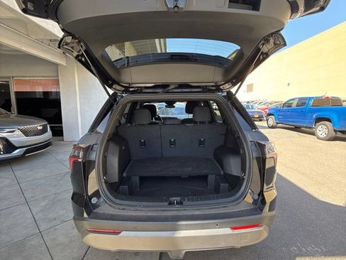 Used 2025 Chevrolet Equinox LT AWD/4WD image 16