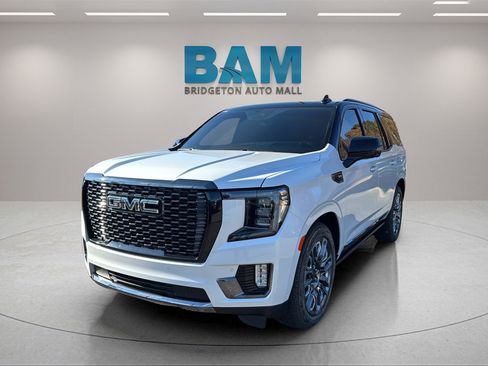 Used 2023 GMC Yukon Denali Ultimate image 3