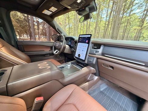 Used 2024 Ford Expedition Max King Ranch RWD image 21