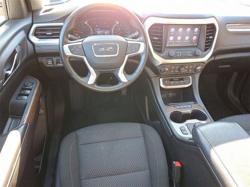 Used 2023 GMC Acadia SLE w/ Driver Convenience Package image 2