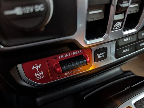 Used 2018 Jeep Wrangler Unlimited Rubicon image 29