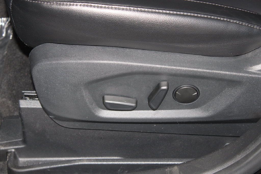Used 2024 Ford Edge Titanium AWD/4WD image 19