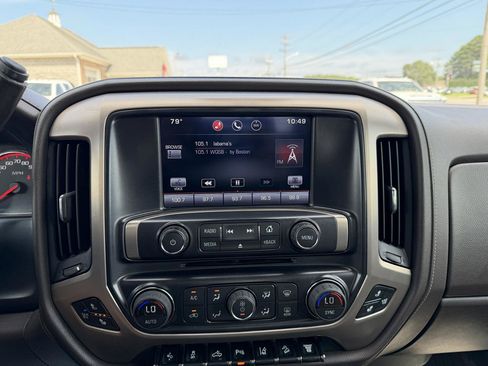 Used 2015 GMC Sierra 2500 Denali w/ Duramax Plus Package AWD/4WD image 16