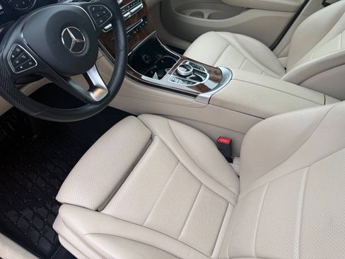 Used 2019 Mercedes-Benz GLC 300 4MATIC image 19