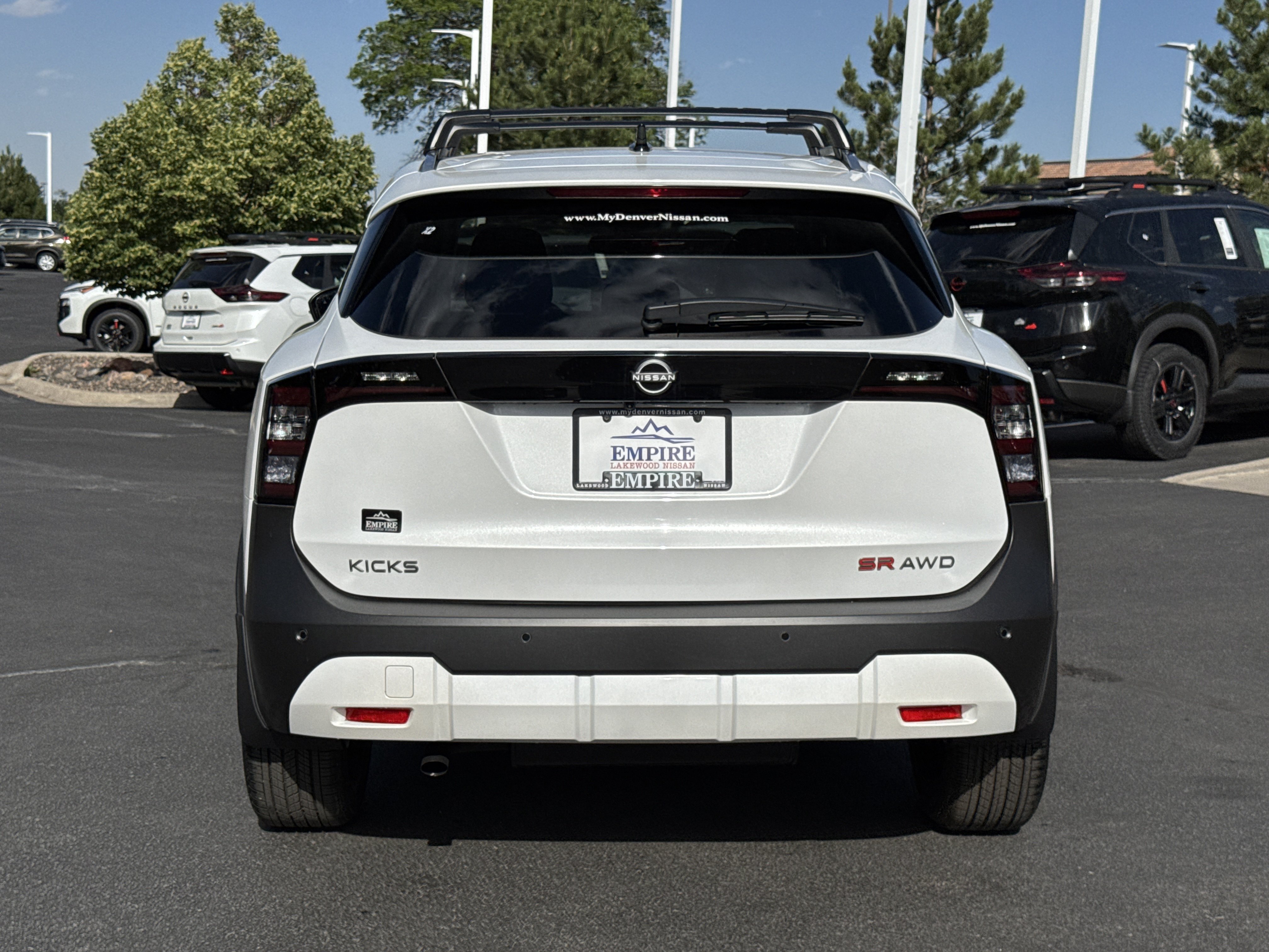 New 2026 Nissan Kicks SR w/ Cold Weather Package AWD/4WD image 6